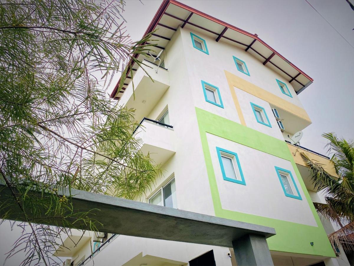 Srimadis Villa Near Airport - Negombo Exterior foto
